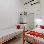 RedDoorz near Terminal Bubulak Bogor