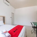RedDoorz near Terminal Bubulak Bogor