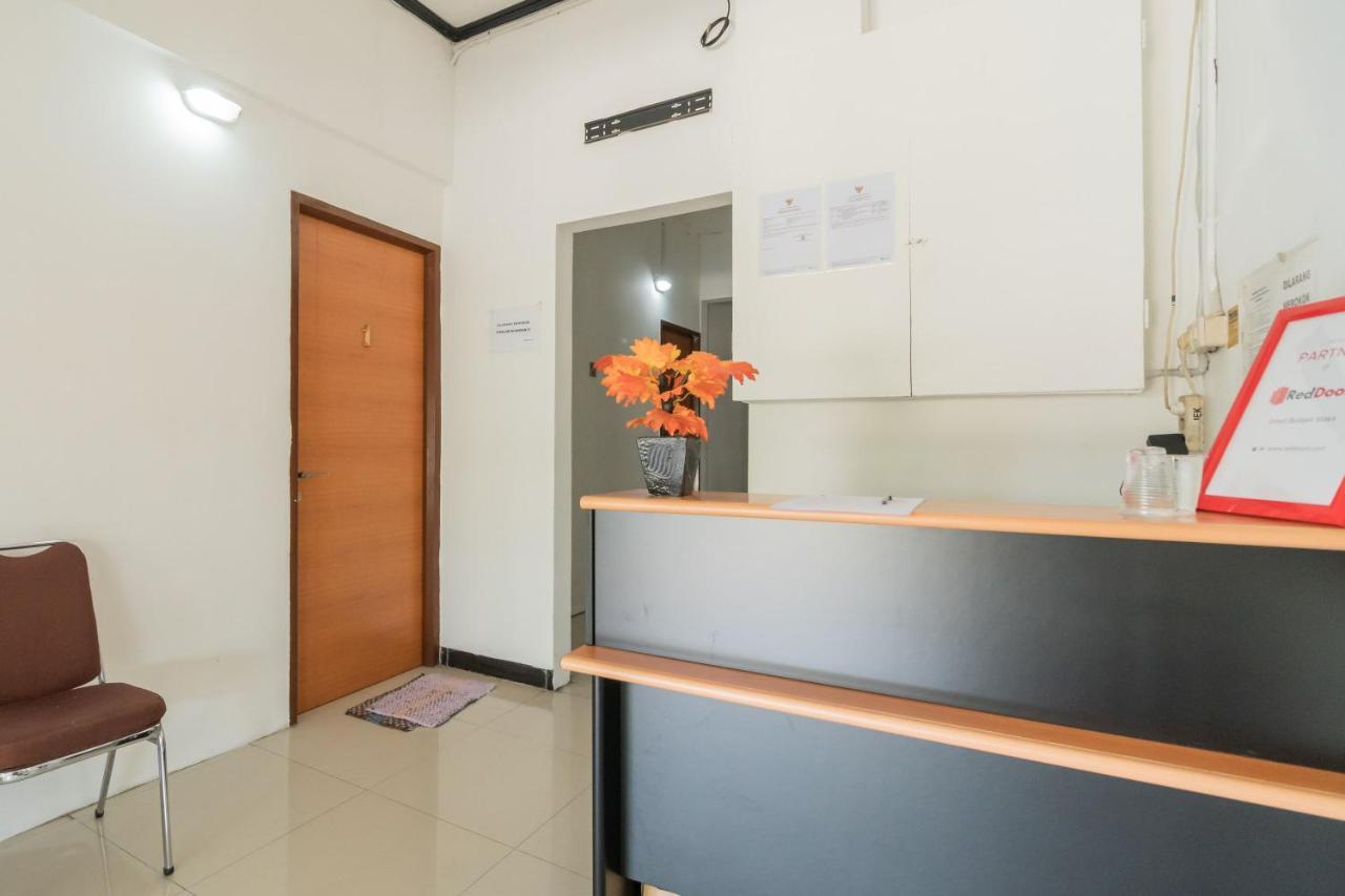 Hotel Reddoorz Near Terminal Bubulak Bogor