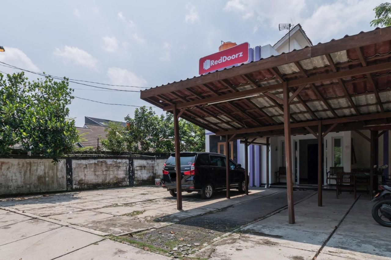 Reddoorz Near Terminal Bubulak Hotel Bogor
